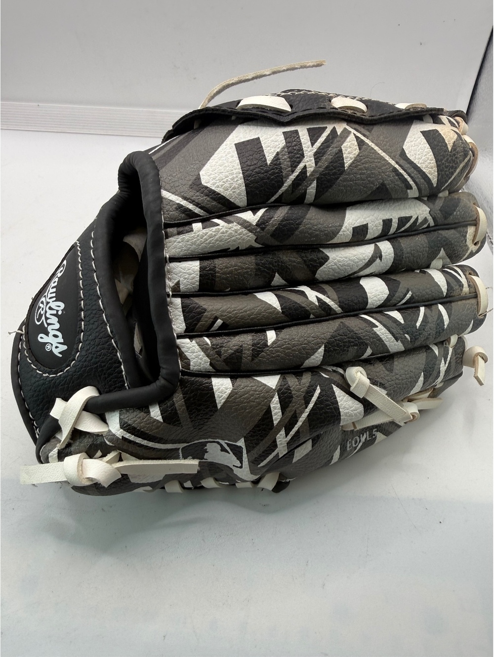 Rawlings Remix REM91 9" Youth Baseball T-Ball Glove Black White Camo Basket Web